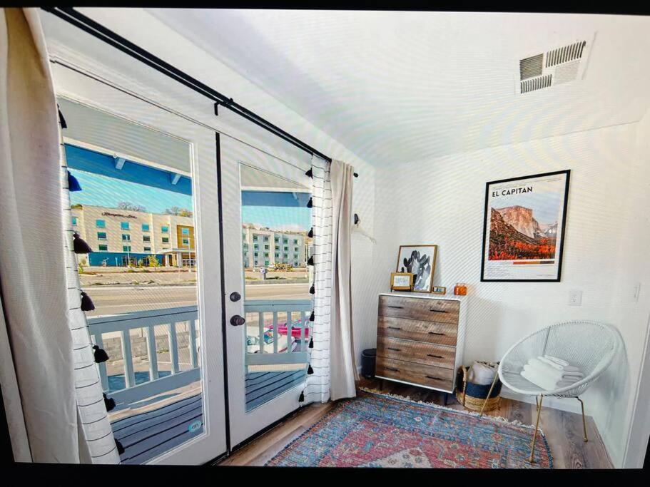 New Modern Boho Apt- Close To Yosemite 奥克赫斯特 外观 照片